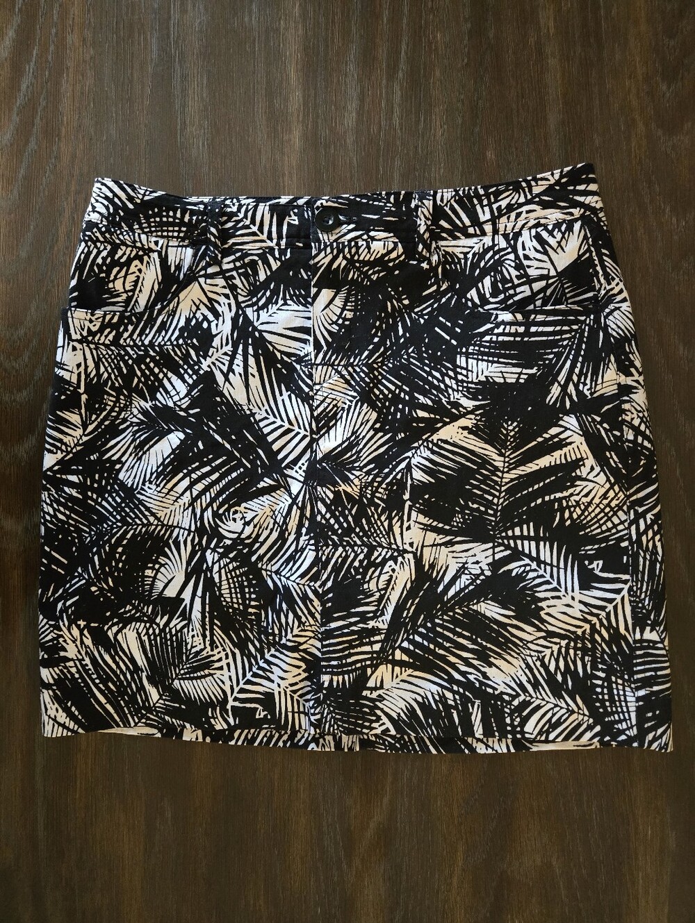 🌴MARIO SERRANI Italian Black & White Palm-Print Skort